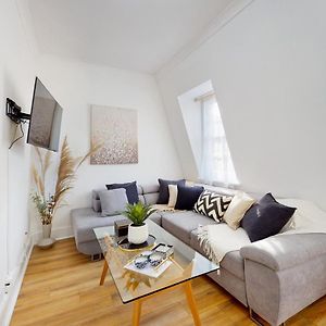 One-Bedroom Apartment Terrace